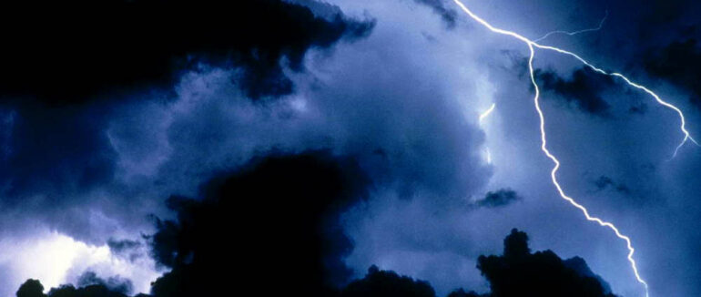 До кінця дня на Закарпатті очікують грози