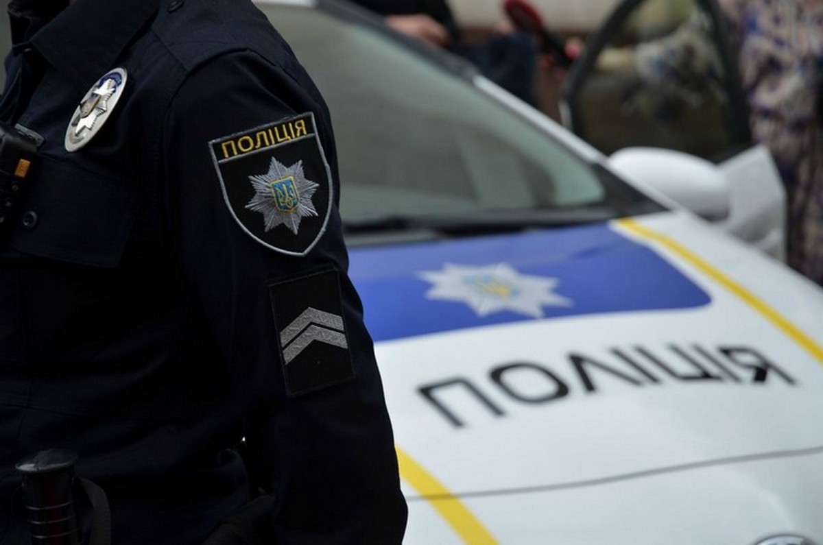 В Ужгороді патрульні допомогли схвильованій бабусі