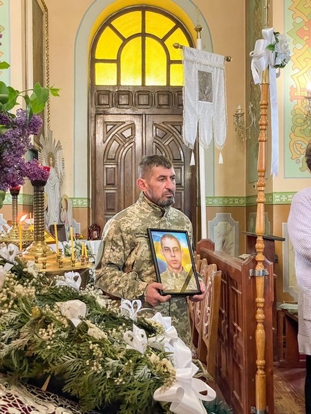 У Мукачеві попрощалися з полеглим Героєм
