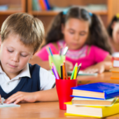 Вже надійшло 900 заяв: у Мукачеві триває прийом першачків до навчальних закладів міста