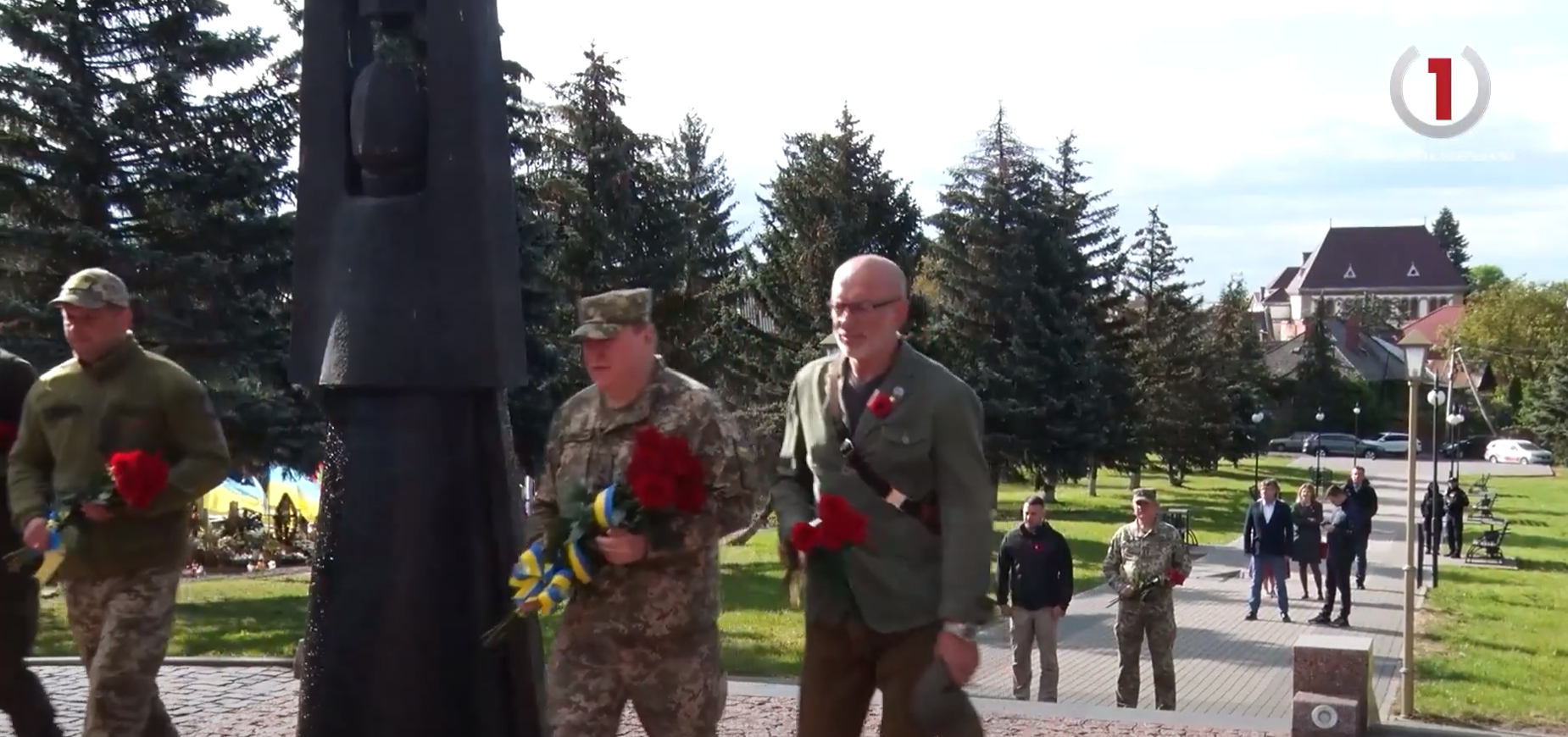 День пам`яті та примирення: Закарпаття доєдналося до відзначення важливої дати (ВІДЕО)