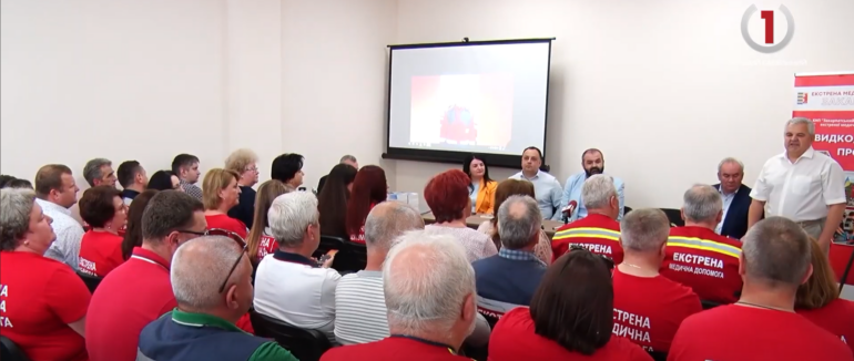 З Днем екстренки: в Ужгороді нагородили кращих працівників ЕМД (ВІДЕО)