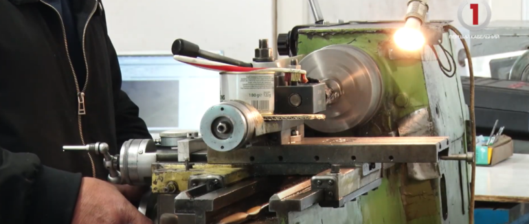 Унікальне виробництво: у Мукачеві виготовляють титанові імпланти для протезування військових (ВІДЕО)