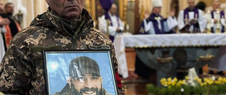 Триває збір підписів на петицію про присвоєння звання Героя України (посмертно) Артуру Пашкуляку