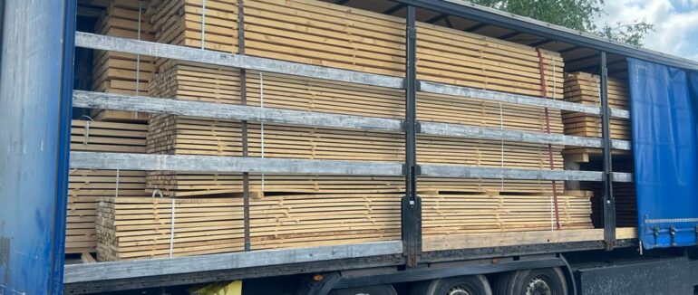 На Закарпатті попередили вивезення до Угорщини та Словаччини хвойних лісоматеріалів