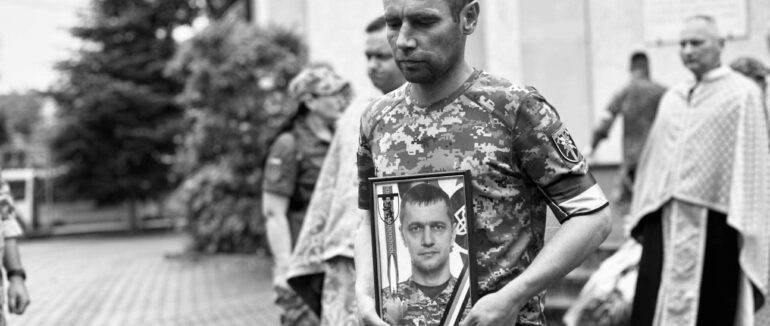 У Мукачеві попрощалися з полеглим Героєм Іваном Качуром