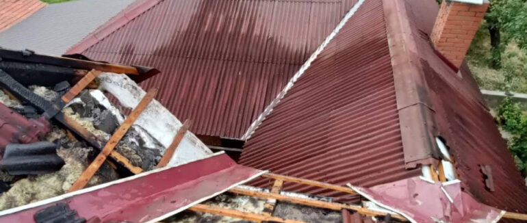 4 одиниці техніки та 18 вогнеборців ліквідовували ранкову пожежу у Мукачеві