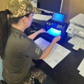 Фальшиві документи: на кордоні з Угорщиною затримали чоловіка призовного віку