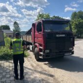 Самоскид з підробленими VIN-кодом: поліцейські затримали правопорушника