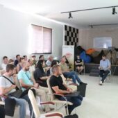 На Закарпатті планують залишитися понад 30% вимушених переселенців: йдеться про близько 100 000 осіб