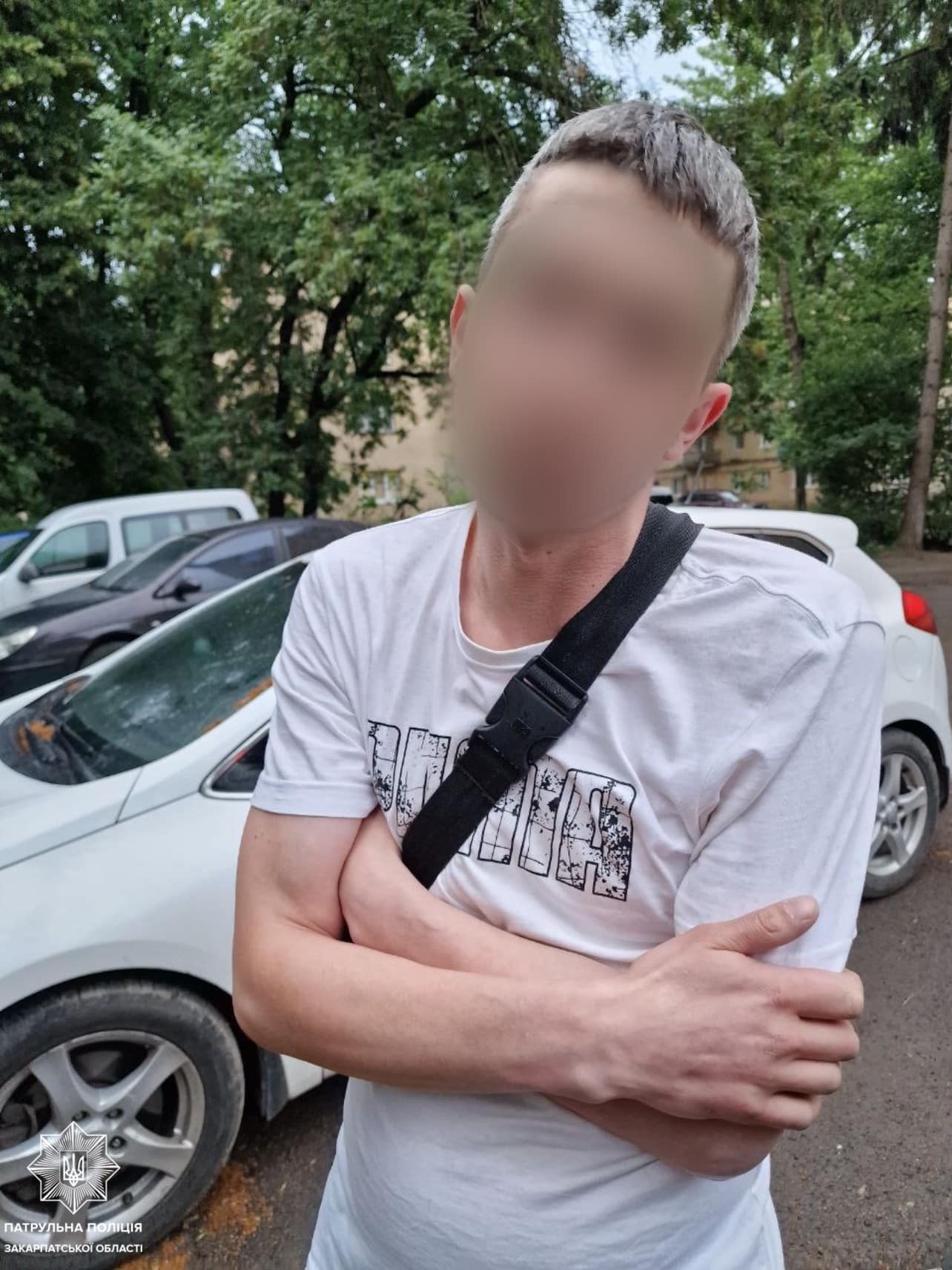 В Ужгороді затримали 32-річного чоловіка з наркотиками та пристроєм для куріння