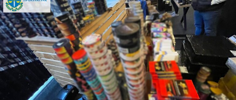 Закарпатець, у якого знайшли оптову партію фальсифікованих тютюнових виробів, серед яких – товари з росії, постане перед судом