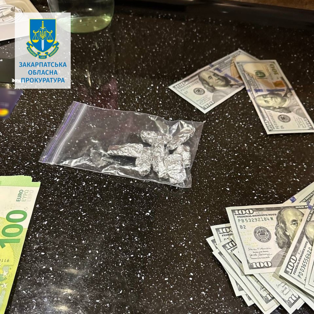 В Ужгороді затримали групу наркоторговців: 5 особам повідомлено про підозру