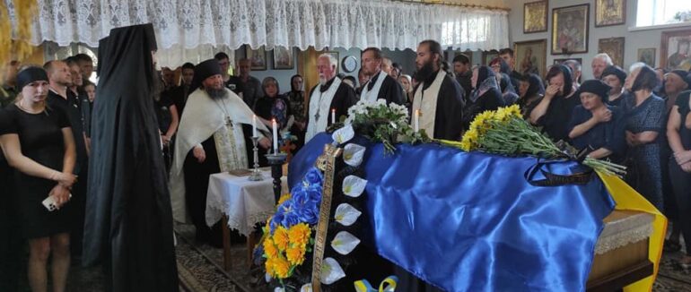 На Мукачівщині попрощалися з полеглим Героєм Михайлом Поповичем