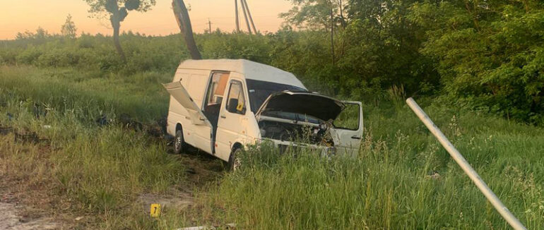 Мікроавтобус зіткнувся з MAN: закарпатець загинув у фатальній ДТП