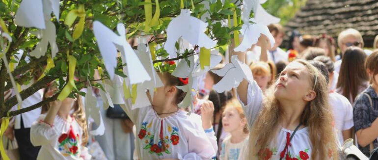 В Ужгороді вшанували памʼять дітей, загиблих у результаті збройної агресії росії проти України