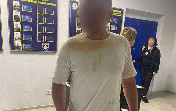 Ужгородські патрульні зняли з потяга агресивного дебошира