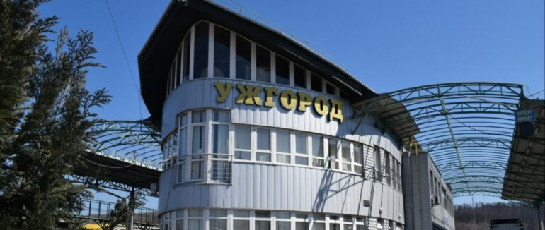 Озвучено попередження для українців, які перетинатимуть кордон автобусами