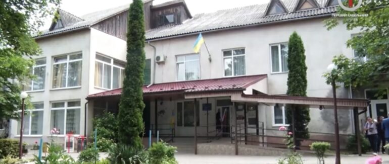 Завітали із подарунками: Словацькі благодійники подбали про діток із Свалявського сиротинця (ВІДЕО)