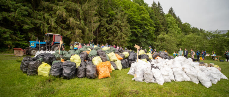 Рятівники закарпатського моря: команда ChystoDe провела 19 екопікнік (ВІДЕО)