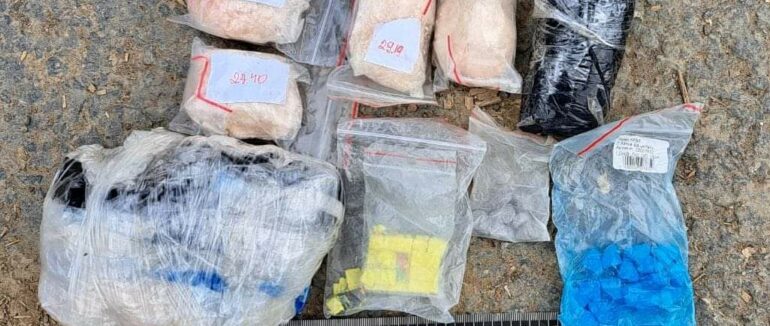 На Закарпатті затримали зловмисника, який намагався ввезти на Закарпаття партію небезпечних наркотиків