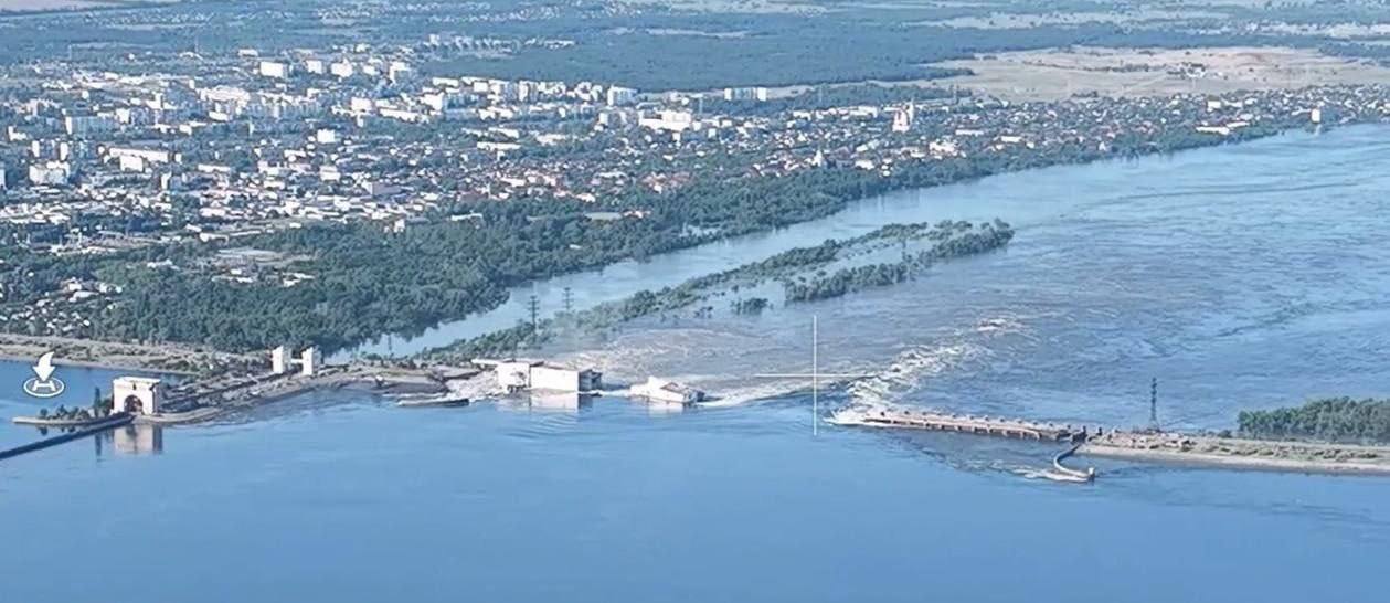 Підрив Каховської ГЕС: людей готують до евакуації із небезпечних зон