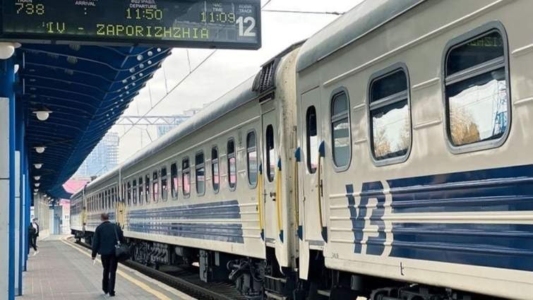 Укрзалізниця призначає нові зупинки поїздам для вивчення пасажиропотоку за окремими станціями