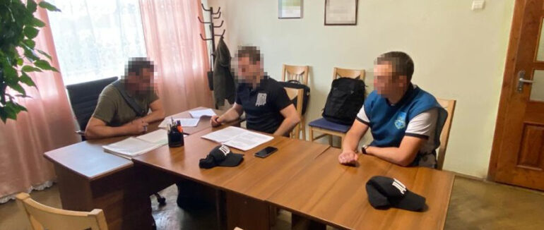 Двом керівникам лісопідприємств на Закарпатті повідомили про підозру у незаконних рубках