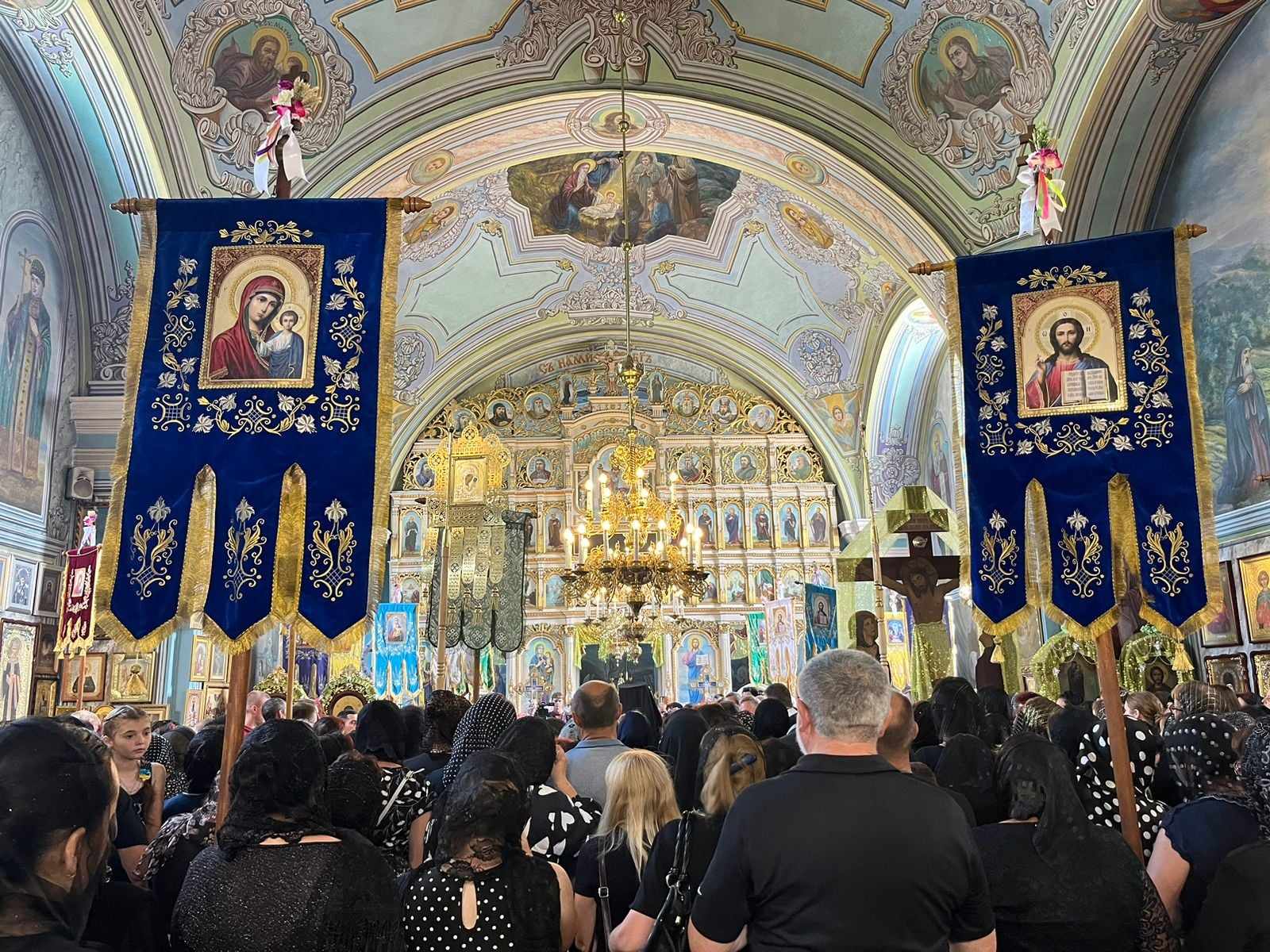 У Мукачівському районі попрощалися із полеглим на війні прикордонником Мирославом Мучичкою