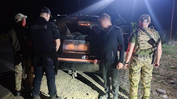 Непокірний водій: з 4,39 проміле в крові водій погрожував прикордонникам на КПП “Тячів” (ФОТО)