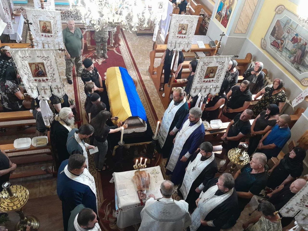 На Мукачівщині попрощалися з полеглим у війні Алком Фегером