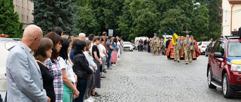 В останню путь: в Ужгороді попрощалися із загиблим військовим Йосипом Антоні