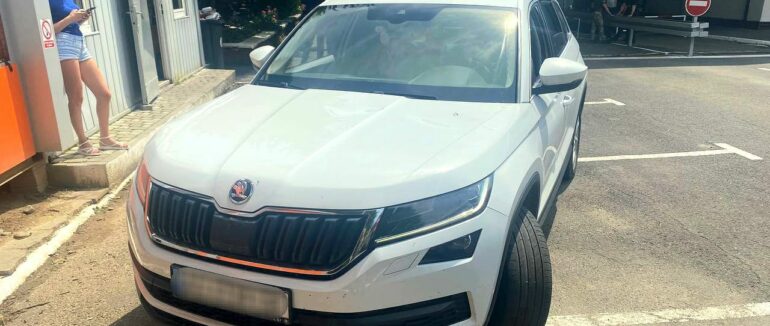 30-річна водійка намагалася перетнути кордон на викраденому автомобілі