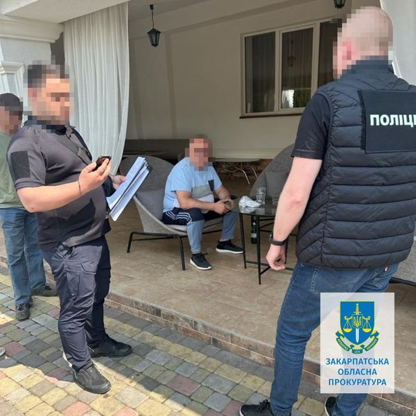 Продаж авто як гуманітарна допомога: на Закарпатті підозрюють керівника громадської організації