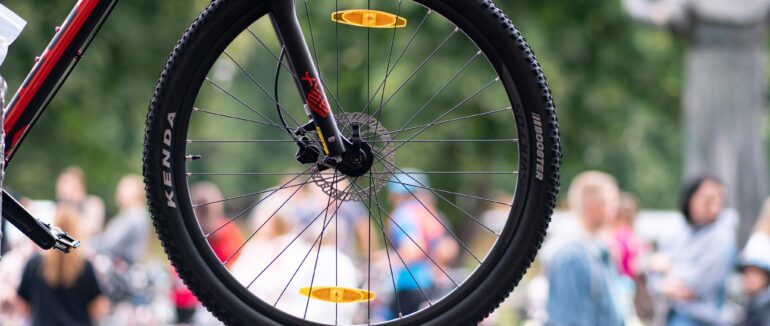 Понад 40 тисяч гривень для ЗСУ: в Ужгороді пройшов черговий благодійний велозаїзд