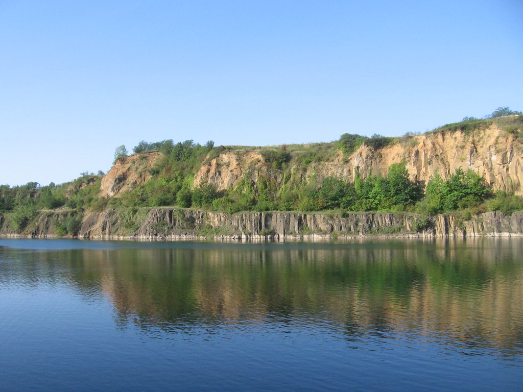 Тіло людини, яка потонула в Ужгородському кар`єрі, знайшли