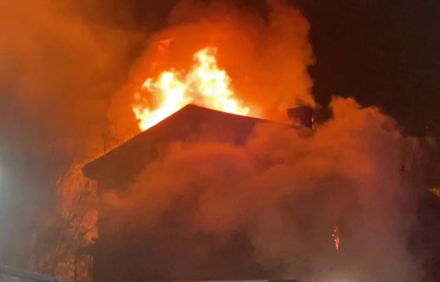 В Ужгороді та на Тячівщині вогонь охопив будинки