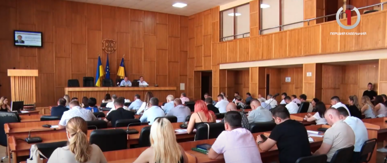 Розпуск виконкому: ужгородські депутати внесли суттєві зміни під час чергової сесії (ВІДЕО)