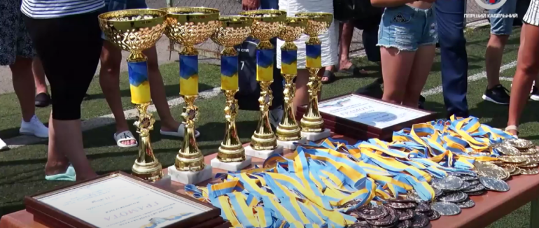 Турнір для перемоги: в Полянській ТГ влаштували масштабні змагання з міні-футболу серед дітей (ВІДЕО)