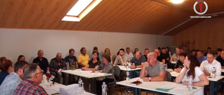 Рішення для громади: депутати Оноківської сільської ради зібралися на сесійне засідання (ВІДЕО)