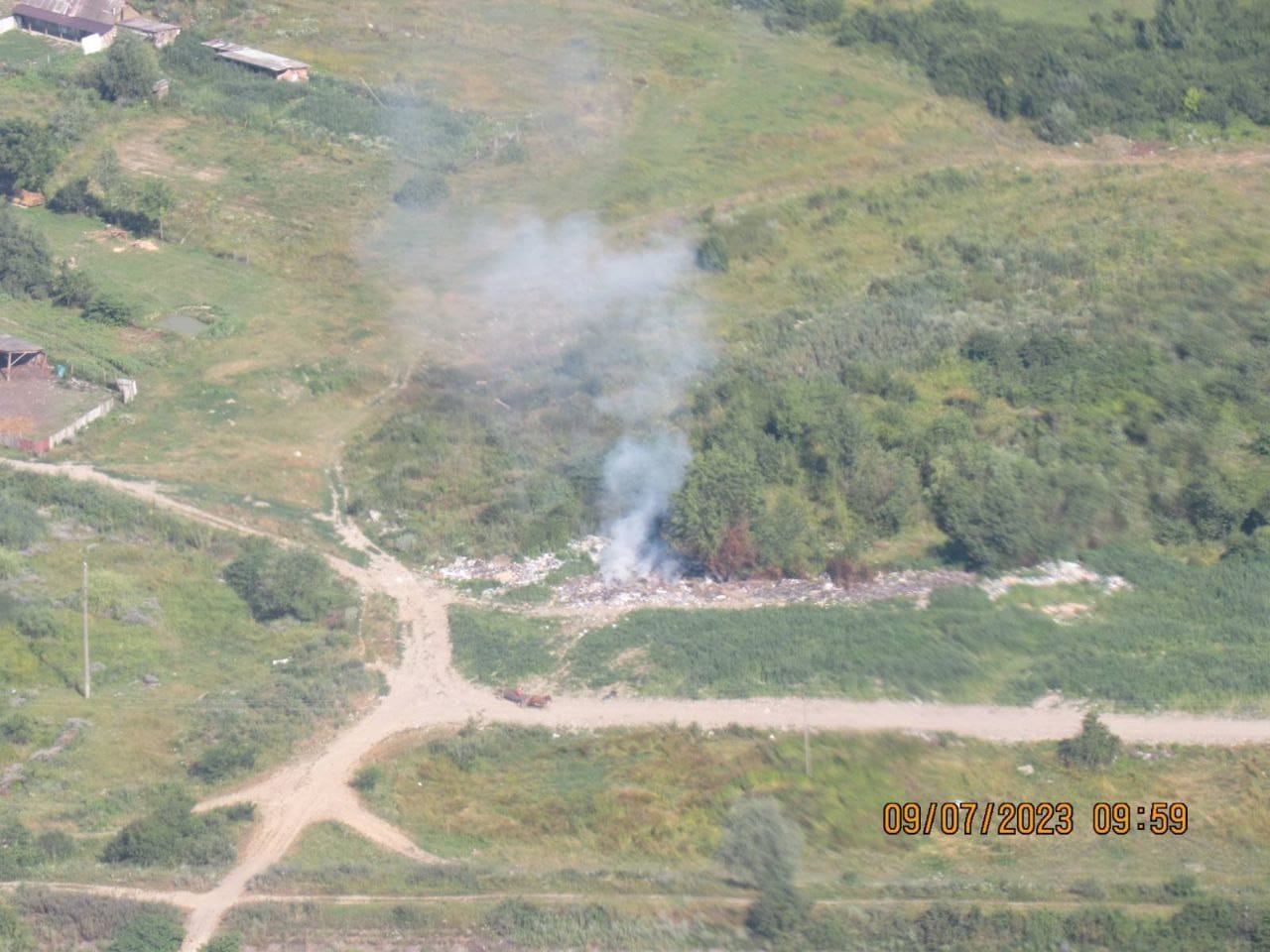 На Закарпатті біля кордону пілоти зафіксували незаконний видобуток піщано-гравійної суміші та загоряння сміттєзвалища