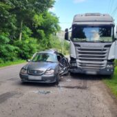 Загибель жінки на дорозі: вантажівка зіткнулася з легковиком (ФОТО)