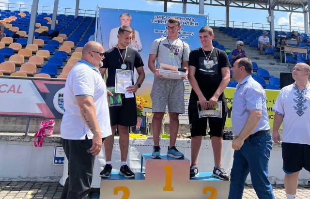 Мукачівці стали призерами на Всеукраїнських змаганнях з легкоатлетичних метань