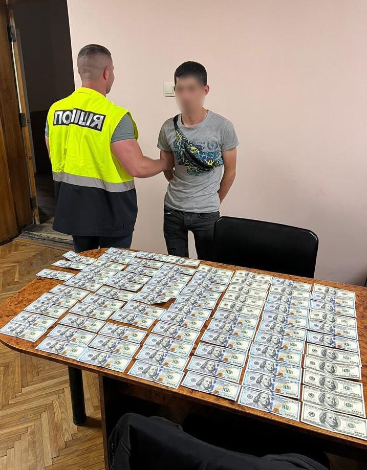 Поцупив велику суму грошей та ювелірні вироби: у Виноградові затримали раніше судимого чоловіка