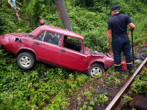 Між селами Перечин та Кам’яниця трапилася автотроща: що відомо