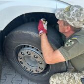 Без номеру кузова: вантажний тягач затриманий в ПП “Дякове” (ФОТО)