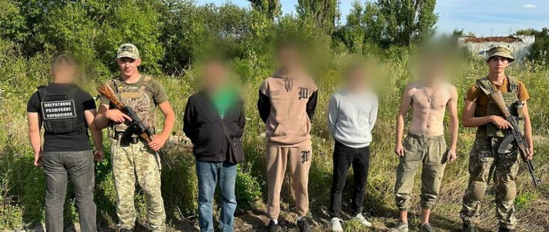 Впродовж доби на Закарпатті затримали 7 ухилянтів