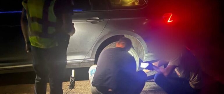 Через яму на трасі на Мукачівщині водій Volkswagen лишився без колеса