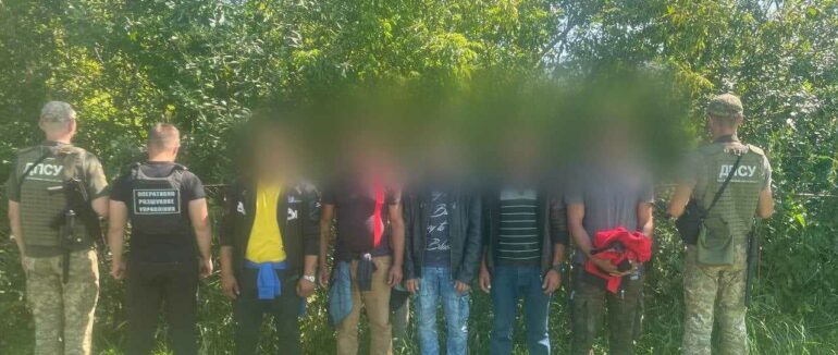На Закарпатті прикордонники впіймали 38 “ухилянтів”