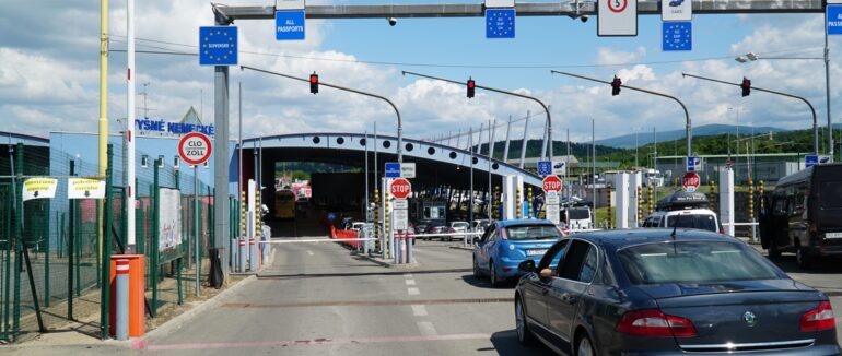 До уваги громадян та перевізників: МПП «Вишнє-Нємецьке – Ужгород» тимчасово не працює